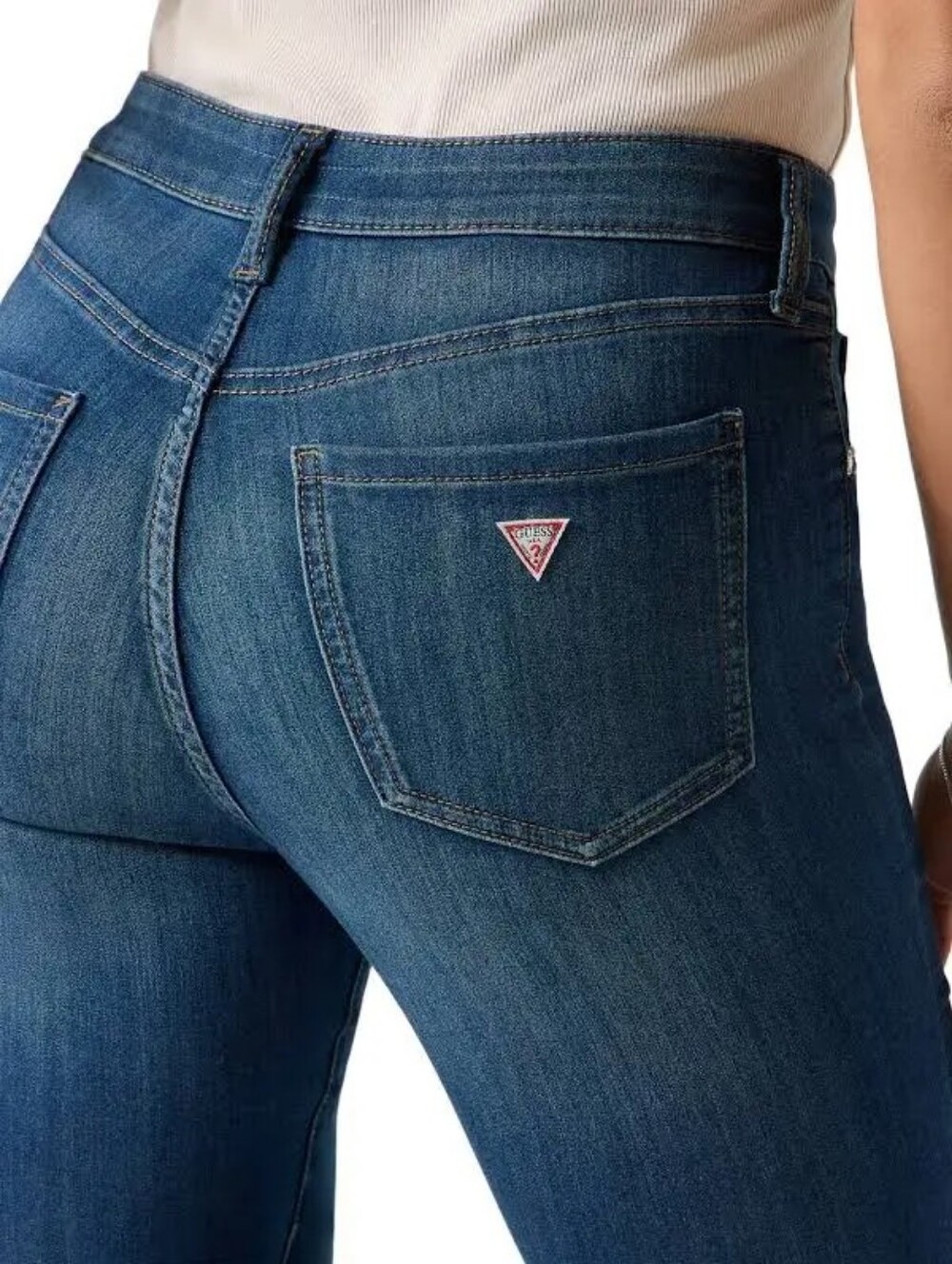 ​GUESS Delilah Mid Rise Bootcut Jeans Medium Wash 28x32 NWT